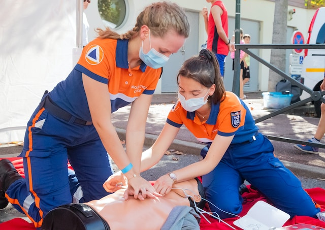 Do You Know How Can You Select a CPR Certification Class?