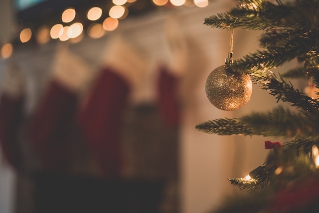 From Classic to Contemporary: Navigating Christmas Decor Trends