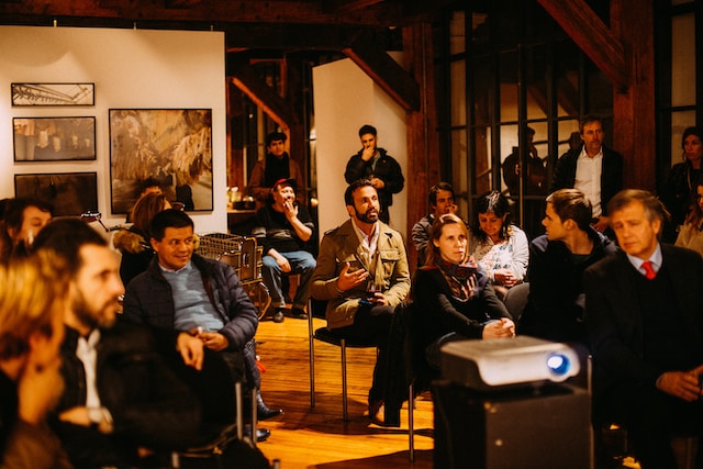 The Do's and Don'ts of Business Networking