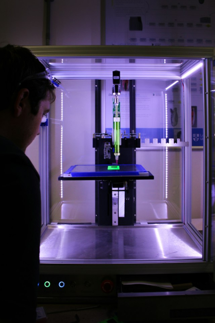 From Prototyping to Production: Scaling with Online 3D Printing