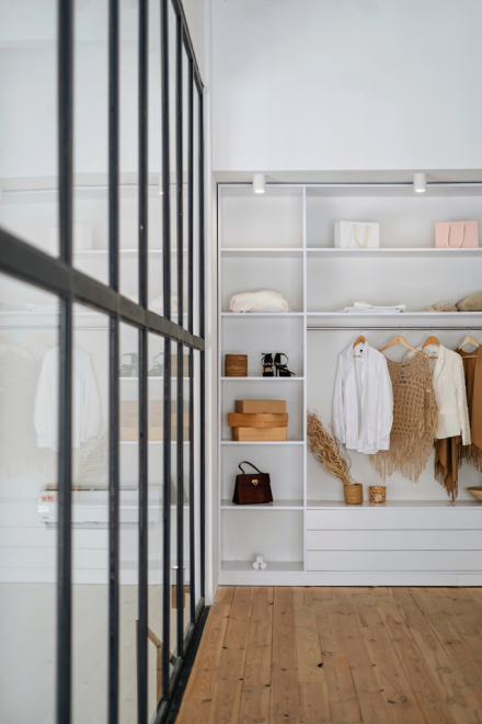 Closet Dreams Come True: How to Select the Right Walk-In Closet Manufacturer for Your Needs