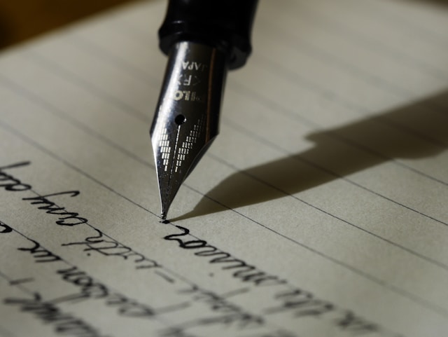 Can I Use an AI Writer Tool To Grow My Online Business?