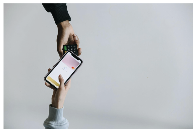 Tech Innovations in Payment Systems: A Cashless Future