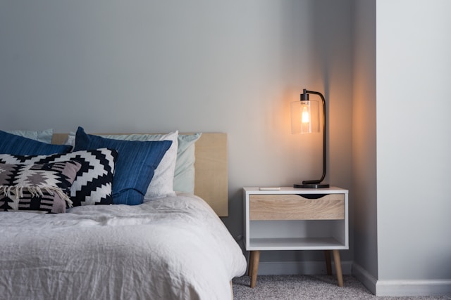 How to Style a Modern Minimalist Bedroom: 5 Minimalist Room Ideas