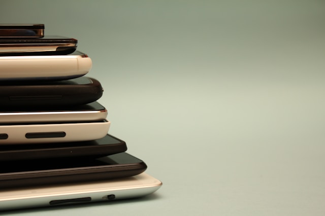 What Materials Are Used for Phone Frames?