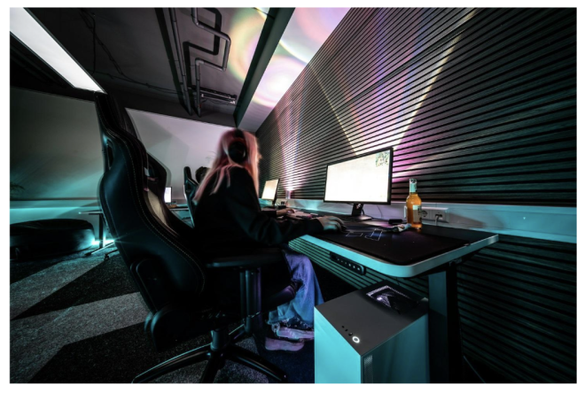 Sponsorship Growth in Women's Competitive Gaming Leagues