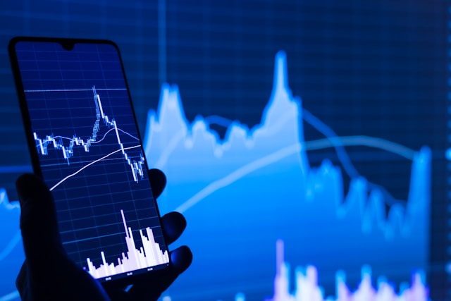 Summer Sentiment, Global Shifts, and the Rise of Tactical Investing