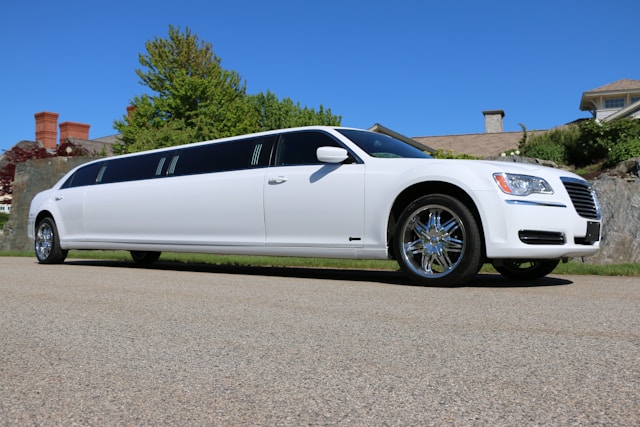 LimoFlow.com – Your Premier Luxury Limousine Experience
